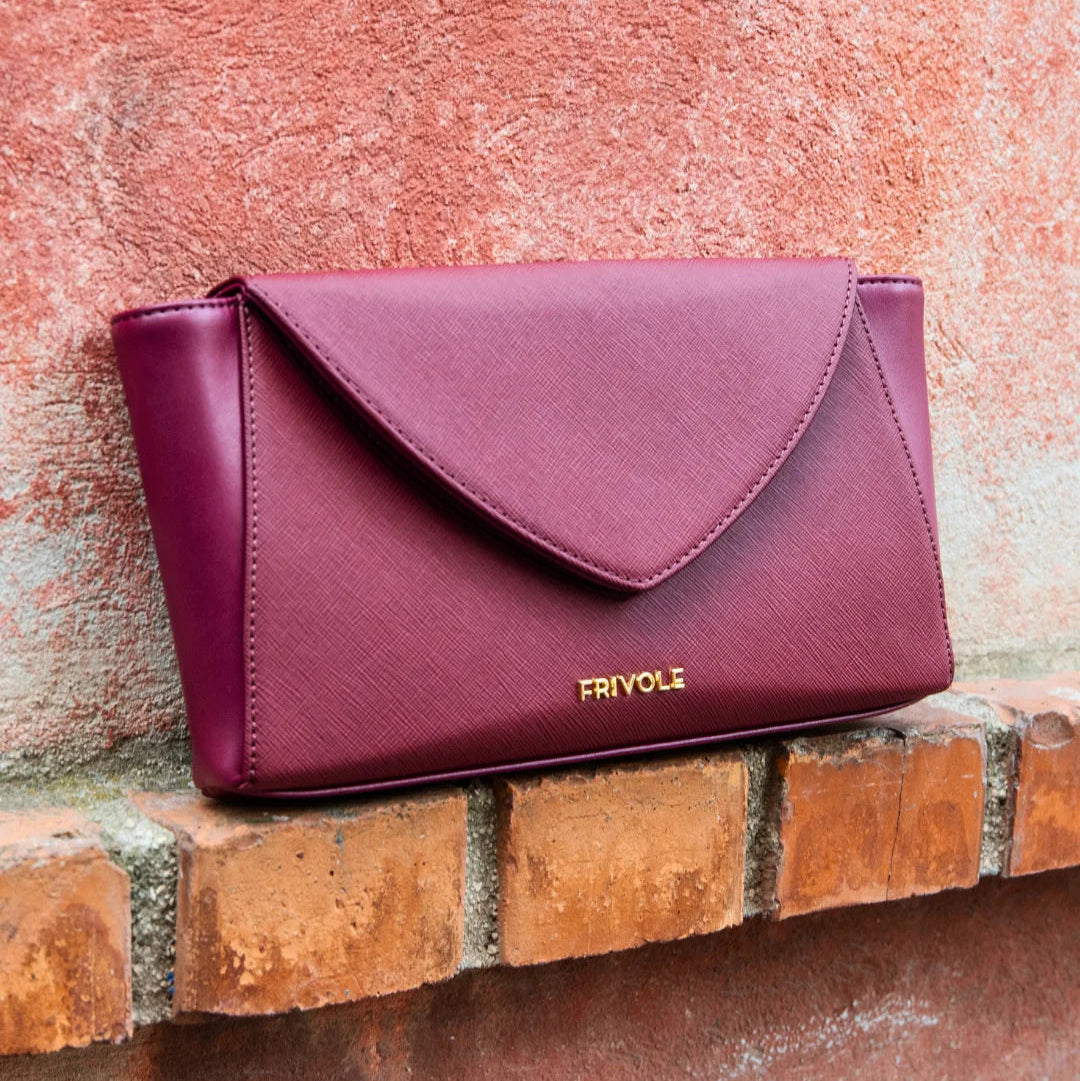sac frivole modèle un brin désinvolte couleur rouge cerise